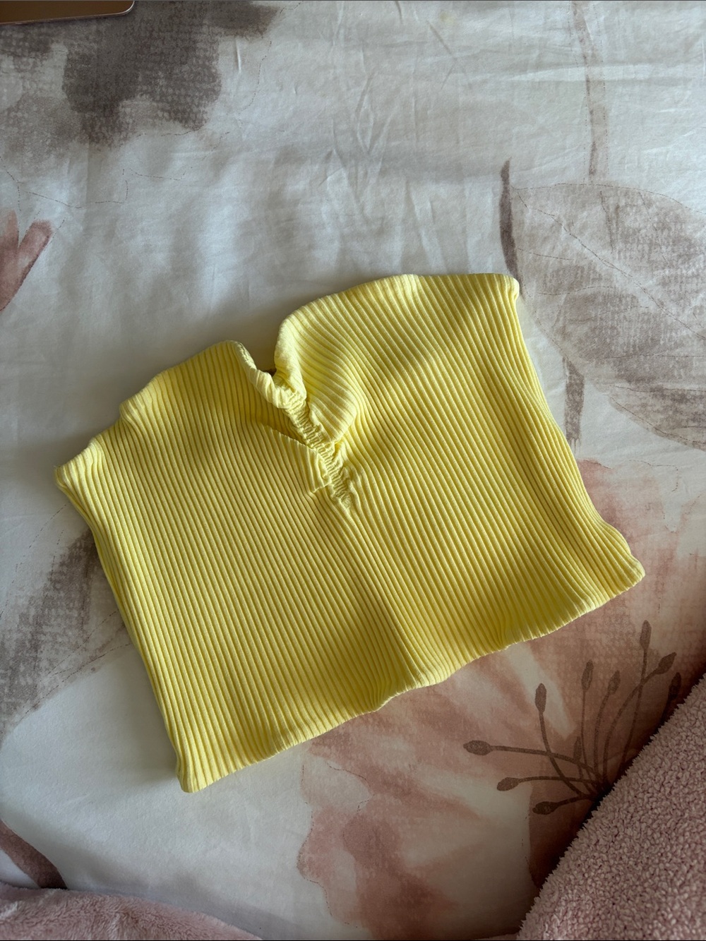 Aritzia Wilfred Yellow Ribbed Strapless Tube Top with Center Ruching